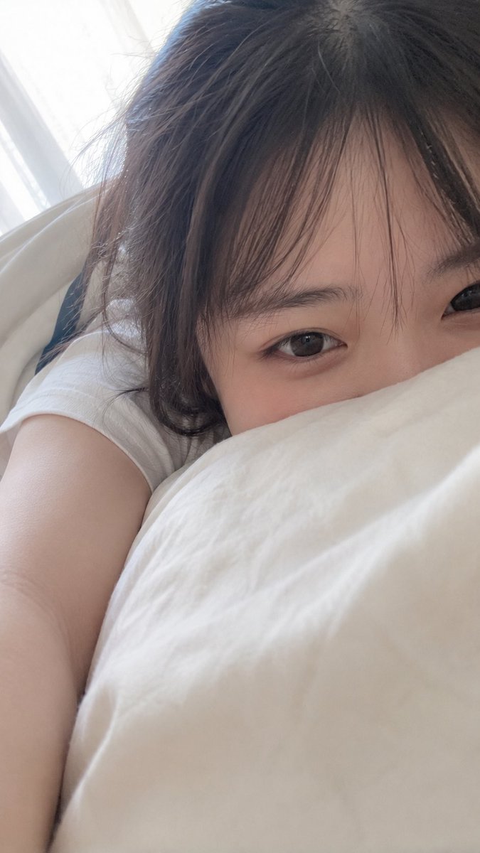 おはよー𖹭.ᐟ 三連休の2日目もゆっくりしようね 朝からまったりしてた、、