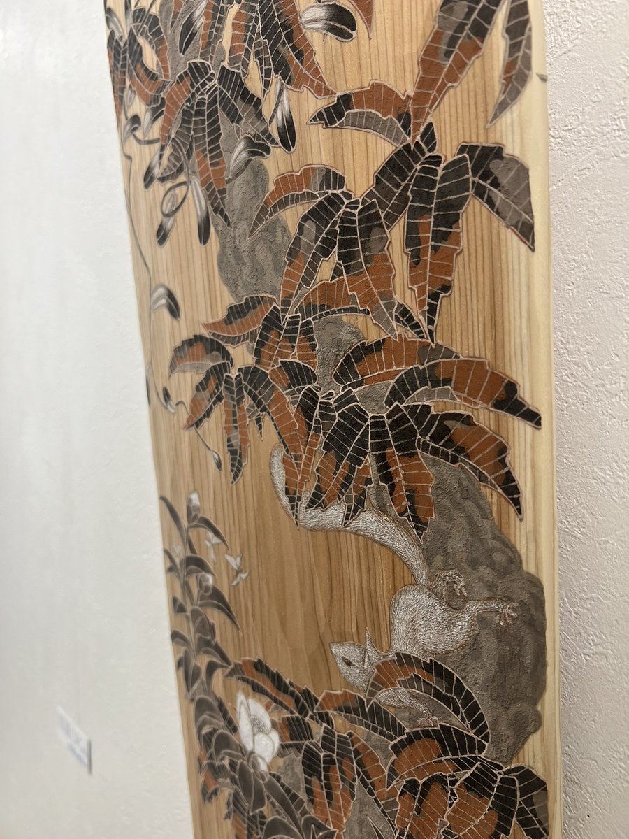 Karlkouan's tweet photo. 福井安紀先生の「土と石で描く板絵、布絵」展に行ってきました

木や布に土や石で絵を描いているので
微妙な凸凹や陰影がなんとも味わい深いです。

吉祥寺永谷ギャラリーで個展中です。
近くまでいらしたらぜひ https://t.co/YtbzuebS5q