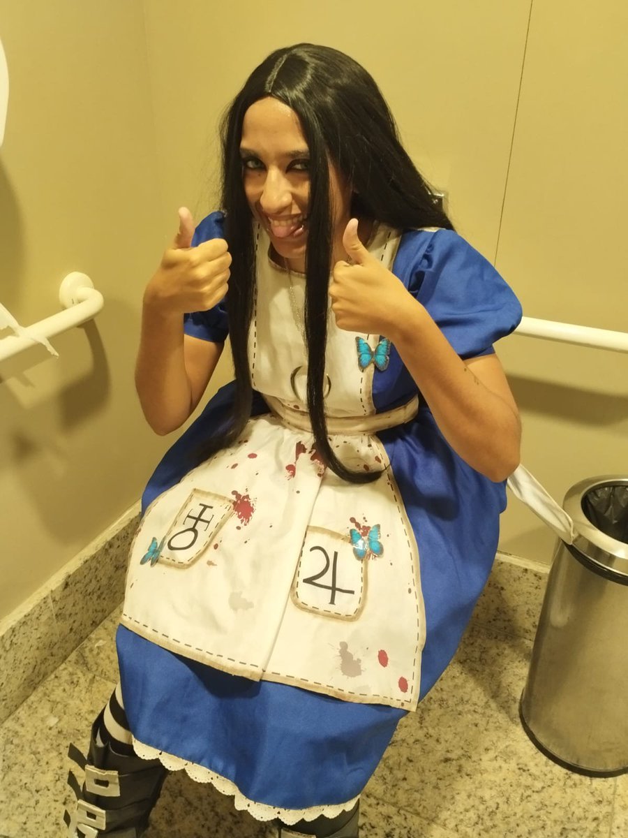 Dominic2oo5's tweet photo. Cosplayers tbm mijam :P https://t.co/leV2ykCQFS
