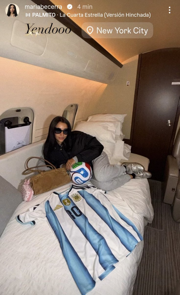 MundoFamososOk's tweet photo. MARIA BECERRA YENDO A NEW YORK EN SU JET PRIVADO https://t.co/sY17idFWCk