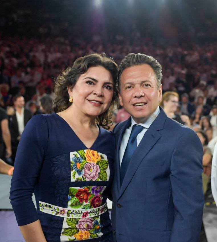 IvonneOP's tweet photo. 🎉 ¡Feliz cumpleaños, querido @PabloLemusN! 🧡

Que este nuevo año te regale muchos motivos para sonreír y para seguir haciendo de Jalisco un lugar del que todos nos sentimos orgullosos.

¡Un fuerte abrazo! https://t.co/tKk8WBHl8G