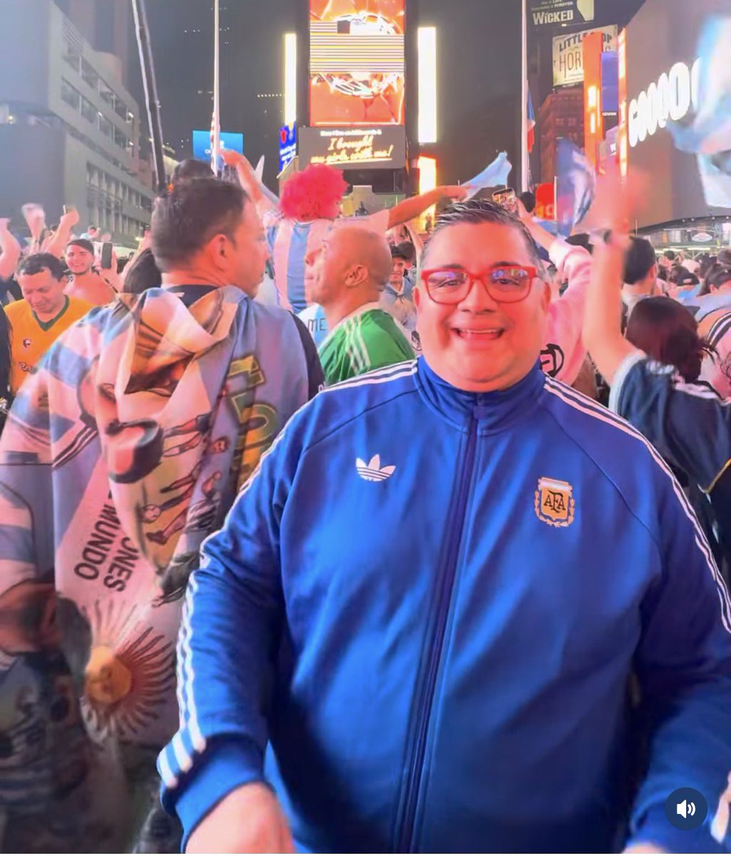 tdmascrc's tweet photo. Sandoval viajó a la final y se puso la de Argentina 💔

Cayó la mufa 😭 https://t.co/SrGA2fEnES