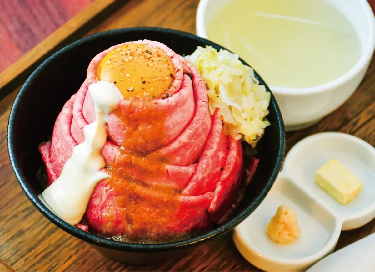 hiro_91_na's tweet photo. 私のご褒美丼✨

原宿『ローストビーフ大野』ローストビーフ丼
https://t.co/ocu5ma8ztG

娘と買い物帰りに寄ります
ガッツリお肉食べれるよ
生卵で夏を乗り切ろう！！
パワーパワー💪

#あいこに
#Bestted
#Rennosuke #EIJI #YUITO https://t.co/gCi0ZlHs5H
