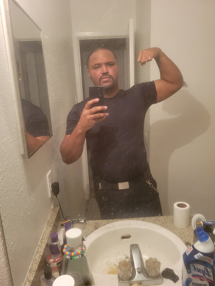 TheSaucyGamer's tweet photo. Headed to ripcord for bear night if you see me feel free to say hi 
#gayhtx #gay #gaybears #ripcord #bearsnight https://t.co/2QOa01l40M