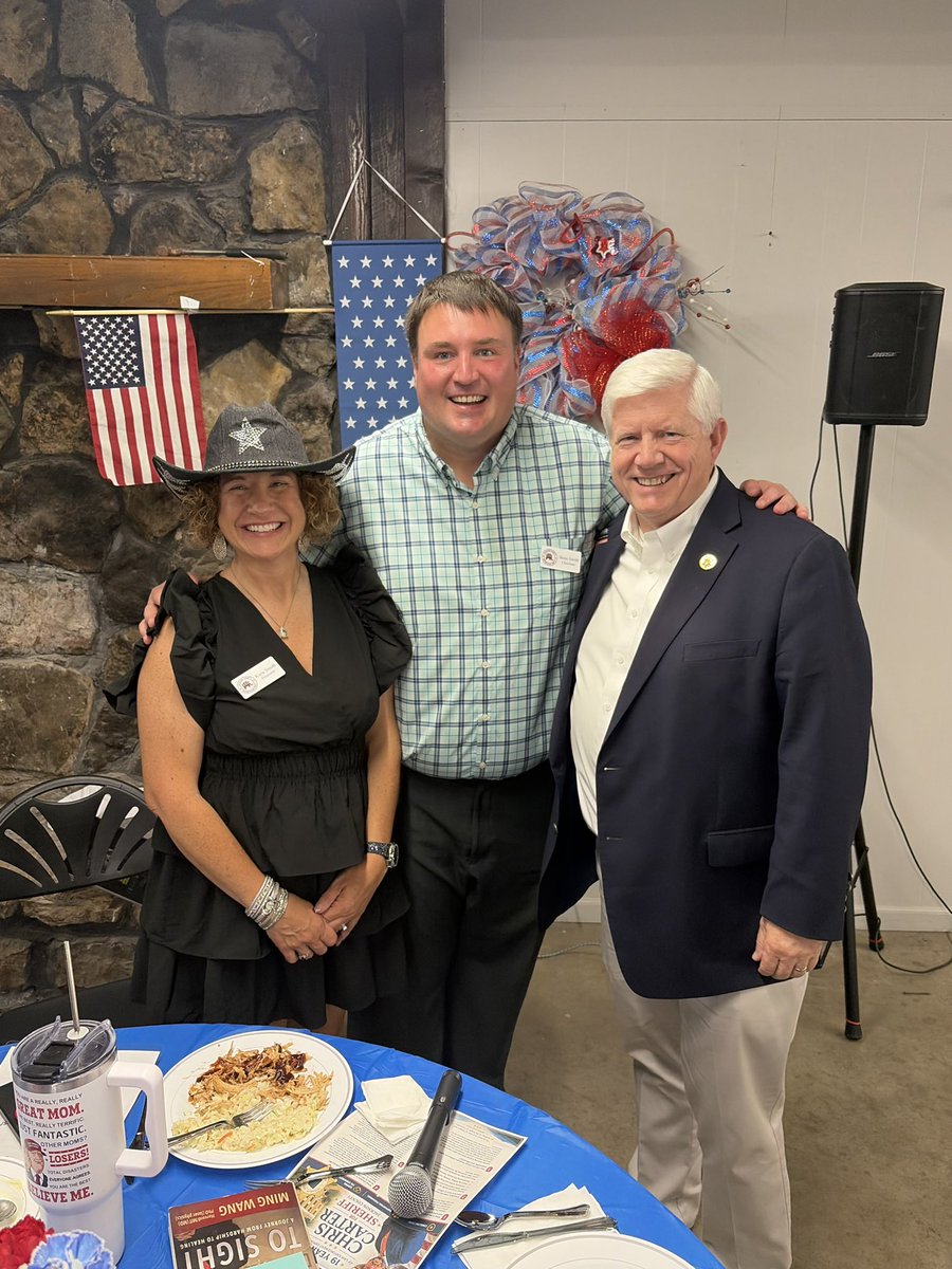 VanForTN's tweet photo. What a great night with @JacksonGOPTN for the final Reagan Dinner of the campaign trail! Early voting is open, and I humbly ask you to join our team by casting a vote for the only proven conservative fighter in this race. I have the experience necessary to back up President @realDonaldTrump on day one and fight for the America First Agenda!