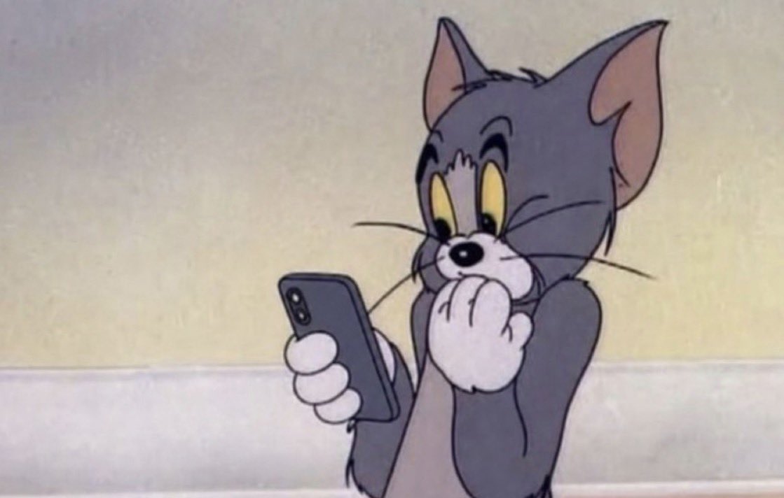 cyberfeeels's tweet photo. Me staring at a picture I’m about to post but it's getting uglier and uglier https://t.co/SrtZLAJ9Ki