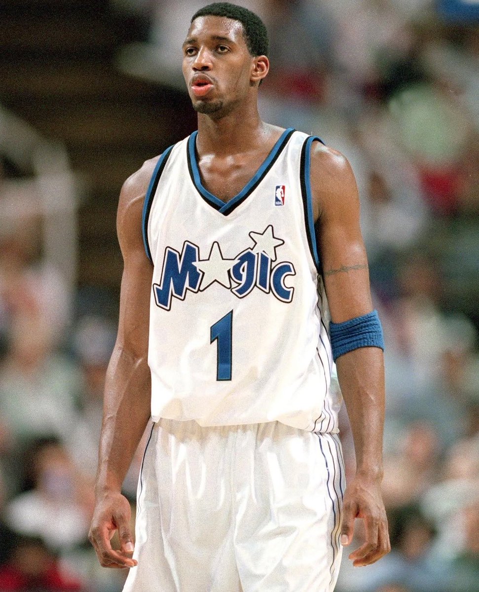 timelesssports_'s tweet photo. 2000 T-Mac. 💫 https://t.co/Ncr8KOvK7q