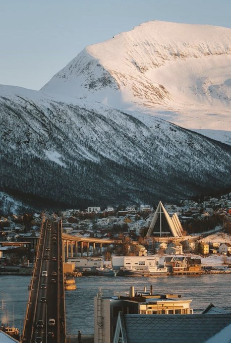 BarirahQueen's tweet photo. Tromsø, Norway 🇳🇴 https://t.co/GB2h7h7Fyc
