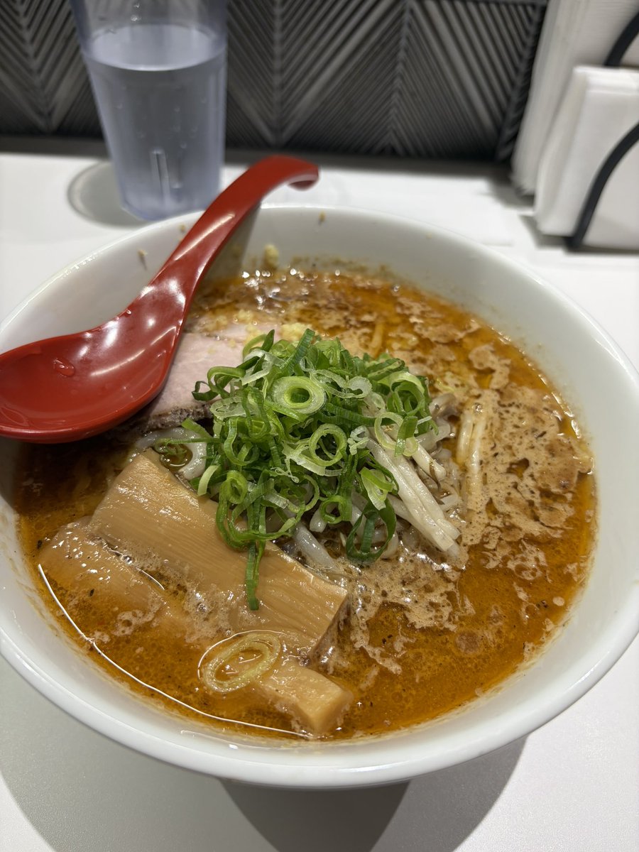 osubanntyou's tweet photo. 麺屋 翔
味噌ラーメン　大盛

濃いのがいいね👍 https://t.co/91lJxHrJ8W