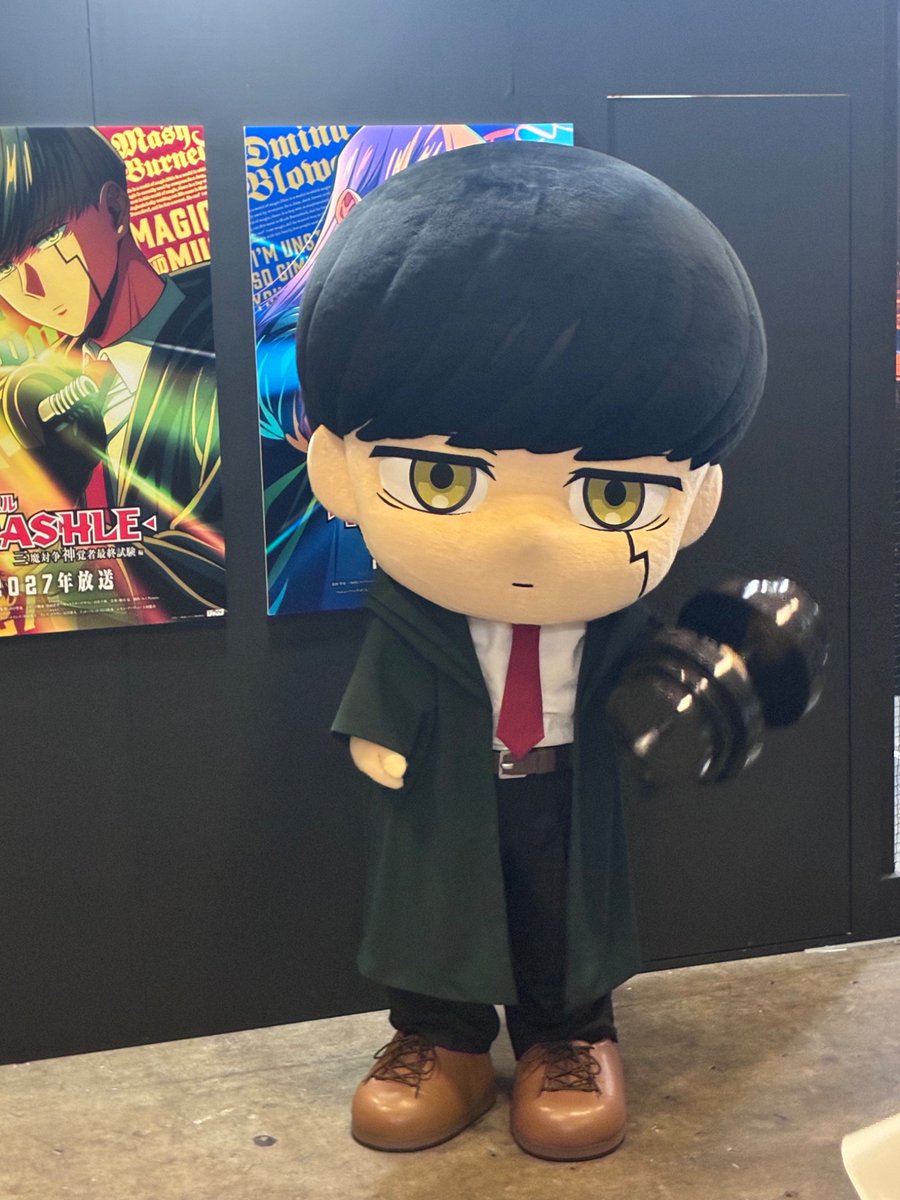 sibadukeitarou's tweet photo. 2026年7月19日#ジャンプビクトリーカーニバル　2026東京会場。アニプレックスブース『#マッシュル　MASHLE』第3期の放送が決定したマッシュ・バーンデッドがグリーティングに登場！
ダンベル持ってトレーニングしたりシュークリームを食べたりやはりフリーダム。
#ジャンプビクトリーカーニバル2026 https://t.co/8E7LSnKZMP