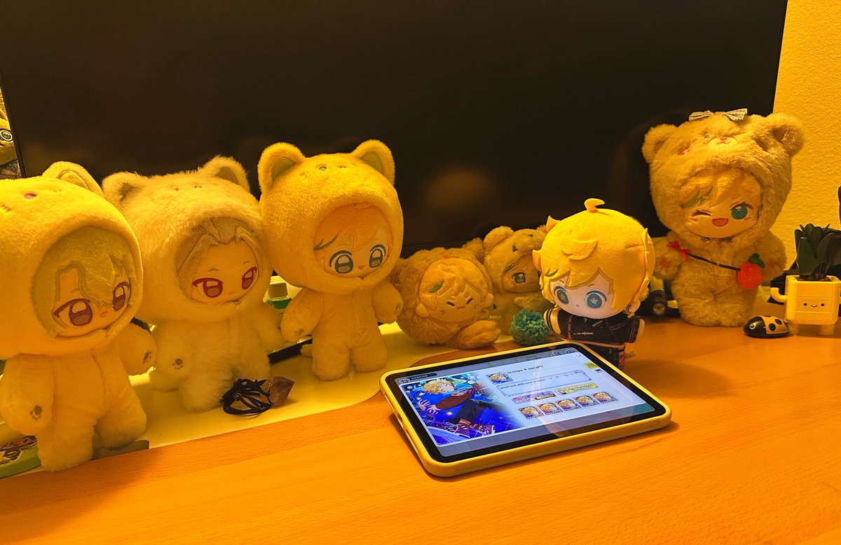 scoopsilly7's tweet photo. @enstarsmusic_EN + cheerin everyone on in the comments~! https://t.co/RbewXGGCJk