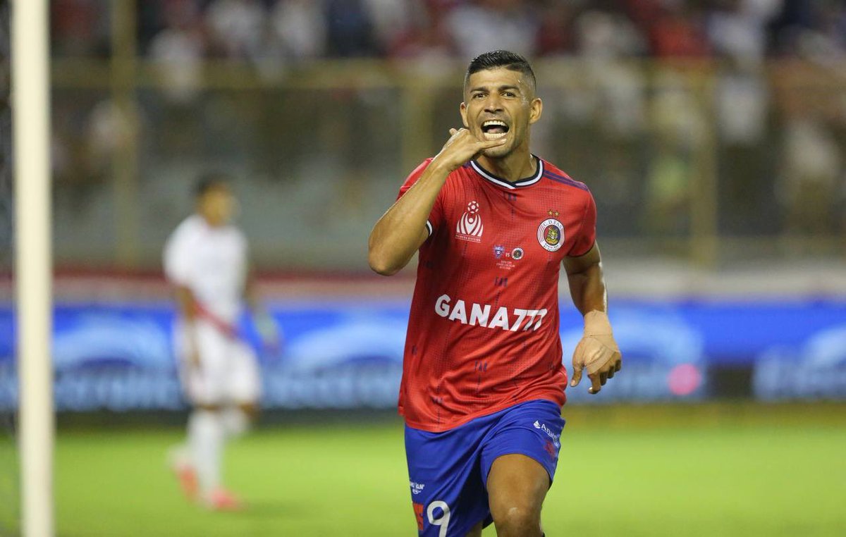 elgraficionado's tweet photo. Como les explico que… FAS VOLVIÓ A GANAR 3-0 UNA FINAL 😳👀🐯

El Tigre aplastó a Firpo en la final de la SuperCopa 🔥 https://t.co/r0NkeTjQE4