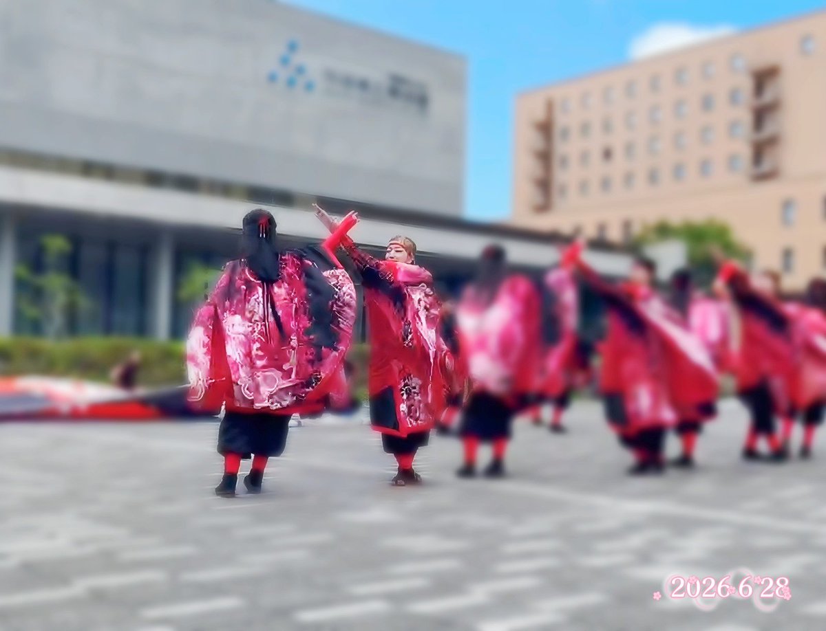 mama_hato_aya's tweet photo. 私たち親子の夏本番がやってきます🏮✨️
明日明後日、7/20.21は土崎へ是非遊びに来てください😆

デビュー演舞は恥ずかしすぎて無告知でしたが、お祭りの演芸は告知します！笑
結成20年 将華會のキレイどころが華やかに舞い踊りますので是非ご覧ください🪭

#土崎港曳山祭り 
#将軍野二区 
#将華會 https://t.co/zdcS9zuY4B