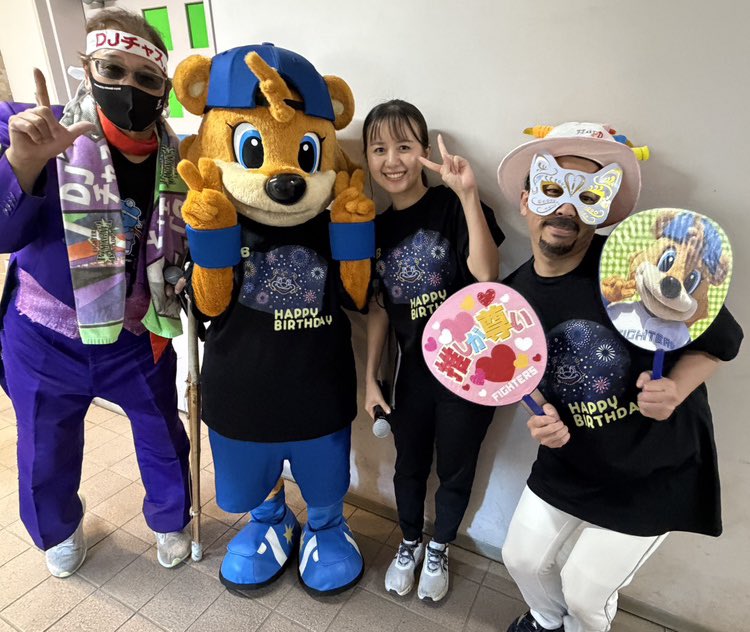 Cubby_Kamasta's tweet photo. みなさま
きょうは19じまで✨
かび〜とゆかいななかまたちと
いっしょにあそびましよね🎆❤️ https://t.co/M4njZ2eXwE