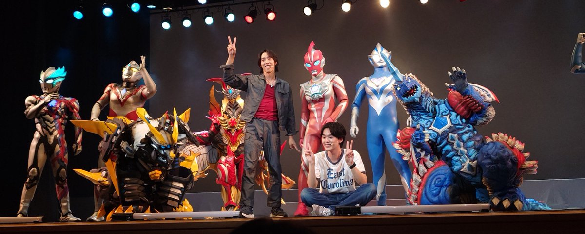 TaKoToI11's tweet photo. ウルトラマンオメガ🔴 
最高でした✨
オメガ放映年に生まれた息子とオメガの最高のステージを名古屋で見られて本当に良かった！

#ウルトラマンオメガ
#ウルトラマンアーク
#ウルトラマンブレーザー
#オオキダソラト
#ホシミコウセイ https://t.co/6YFPtdztrT