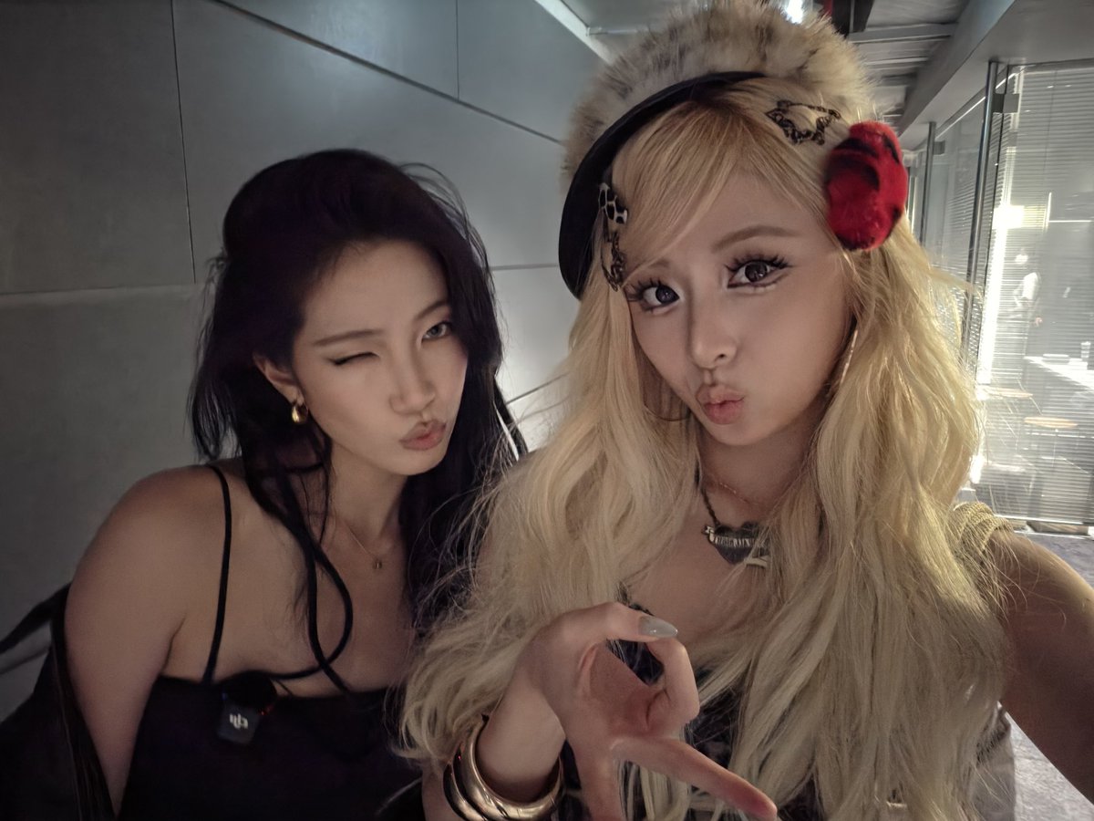 노니ଳ tweet media