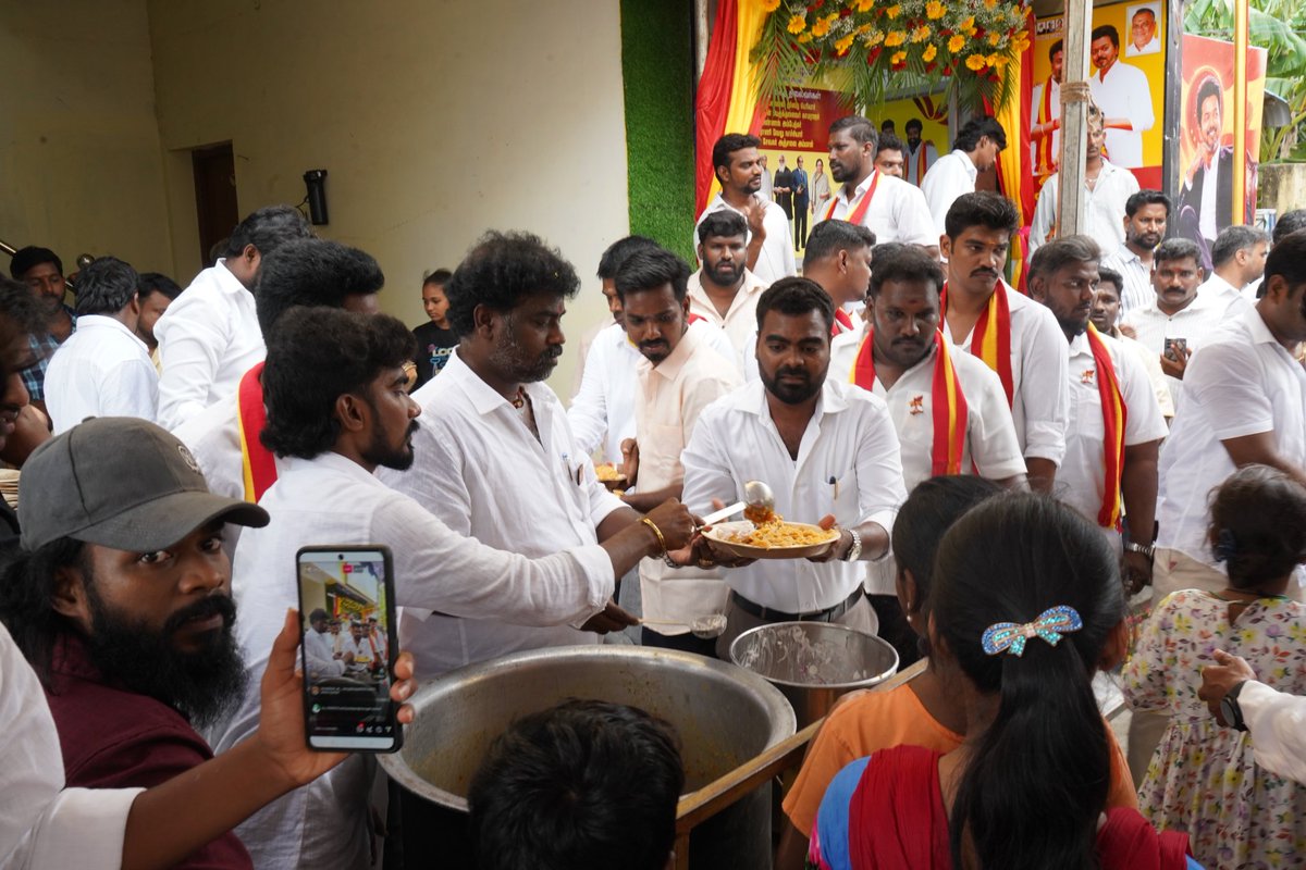 EcrPSaravanann's tweet photo. தமிழ்நாடு முதலமைச்சர் திரு C.ஜோசப் விஜய் அவர்கள் நல்வாழ்த்துக்களுடன் 

திரு N.ஆனந்த் MLA
ஊரக வளர்ச்சி மற்றும் நீர்வளத்துறை அமைச்சர்,
கழகப் பொதுச் செயலாளர்
அவர்கள் வாழ்துதுக்களுடன்

சென்னை புறநகர் மாவட்ட இளைஞர் அணி அமைப்பாளர் கோவிலம் H.சார்லஸ் இம்மானுவேல் அவர்கள் அலுவலகம் https://t.co/AYAoby2Muh