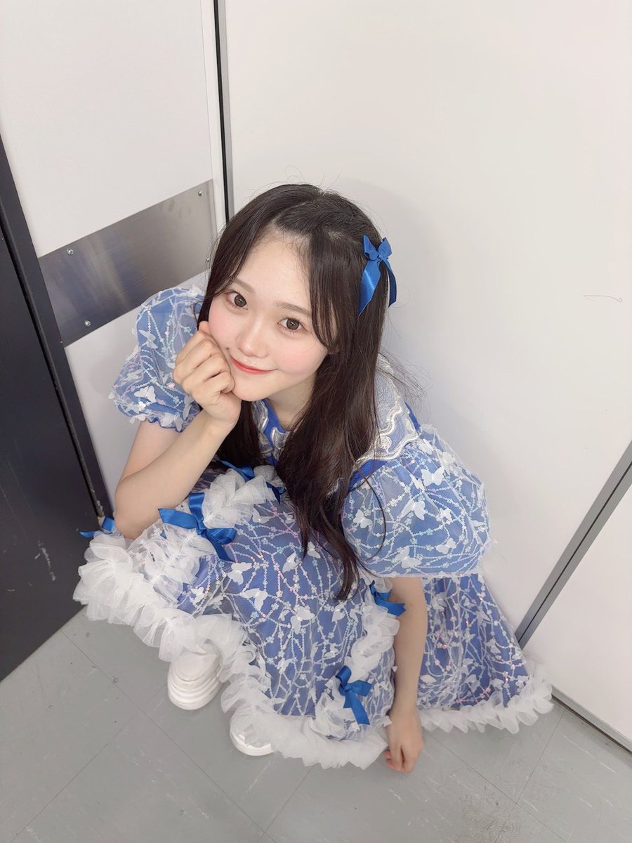 marin_ms_0329's tweet photo. ありがとうございました~!!!!!!!!!!!!!!!!!!

夏をすごく感じましたたのしかったです
みんな暑いなか本当にありがとうです💭

そして、特典会全員完売ありがとうございます😭😭😭
もあすたの目標なのですごくうれしいのです。
もあすたもっともっとがんばります✊🏻
 #もあすた  #遠藤まりん https://t.co/ZgIBkTtDwB