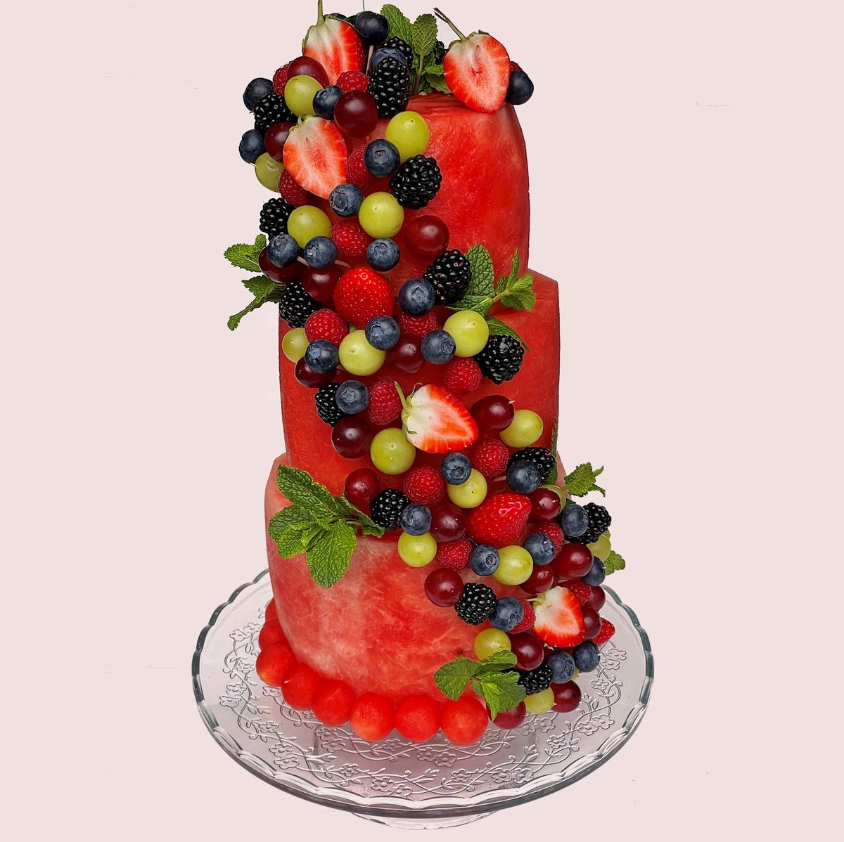 FruityGiftUK's tweet photo. 🍉 Looking for the ultimate summer show-stopper? Say hello to our fresh Watermelon Fruit Cake! Hand-carved & loaded with berries. It’s naturally vegan, refreshing, and beautiful https://t.co/DHMCBO7ZdN
#FruityGift #WatermelonCake #LondonFoodie #VeganLondon #FruitDeliveryLondon https://t.co/A0cBUrXW9x