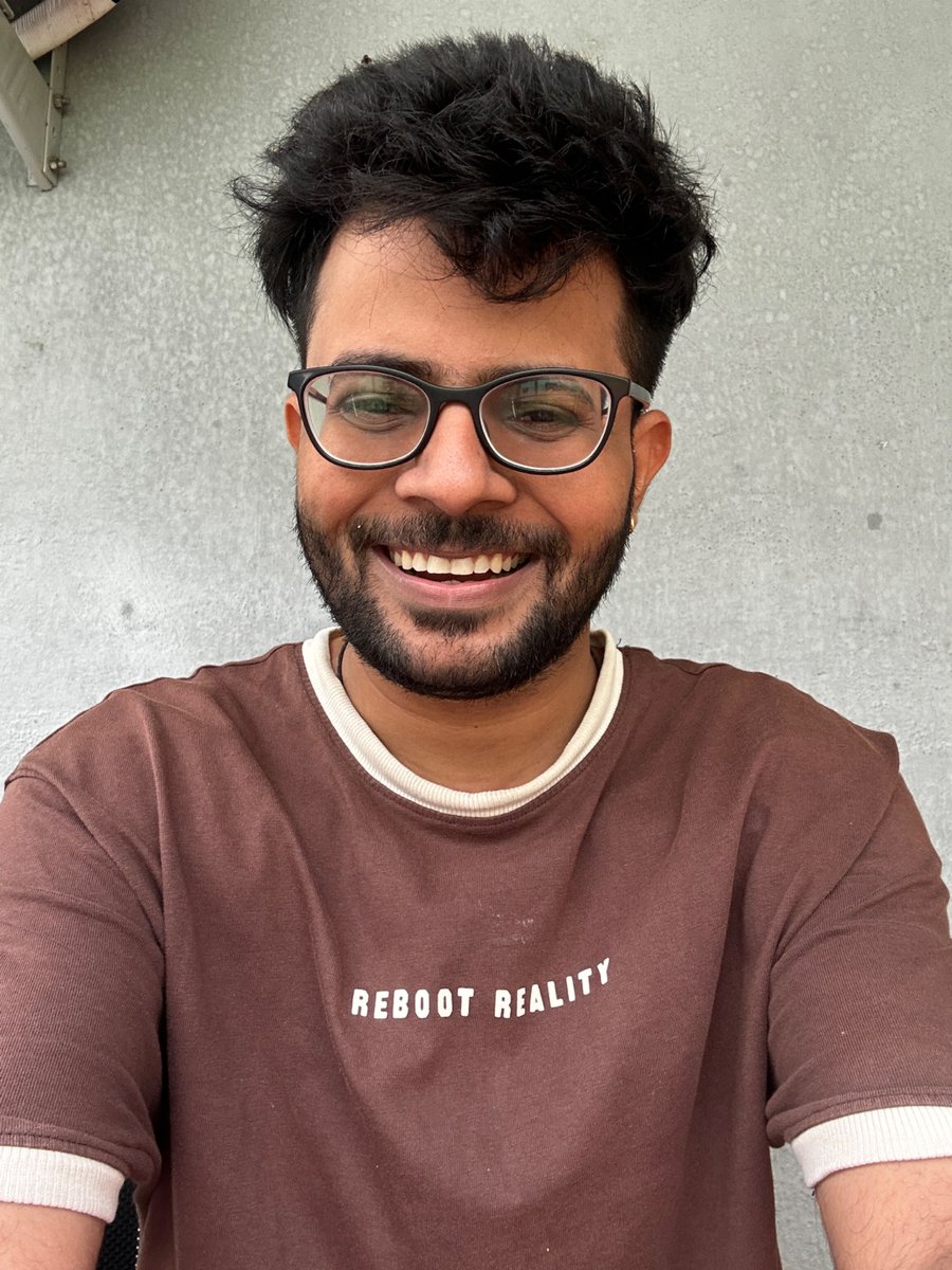SumersinghShow's tweet photo. Day 4 at Bangalore 
Love the greenery and balcony Setup

- Woke up at 11 am - slept at 7 am ( Missed the @AevyTv Event ) 

- 2 Hour deep work 

- Attending a Book Club Event 

- Meet Someone in Evening https://t.co/h8srddUoGy