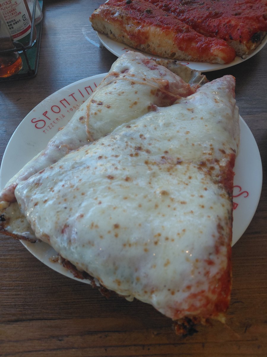 S3ooCt's tweet photo. 今日は食べたいものを食べる日！🍕 https://t.co/A71bdyHe1z