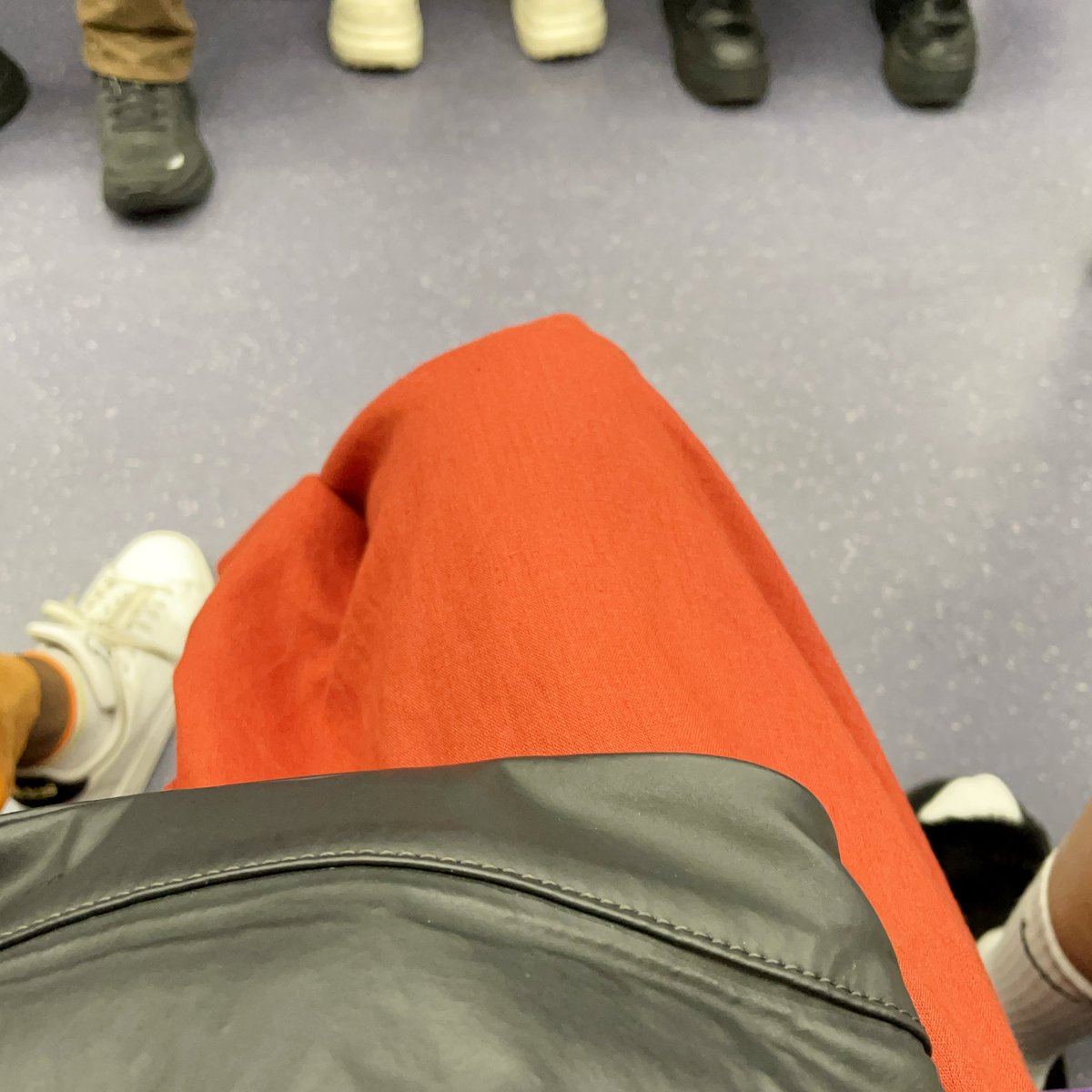 esolica's tweet photo. 最近いつ鼻血が出るかわからないので赤い服着て出かけます https://t.co/X4ujZtCShJ
