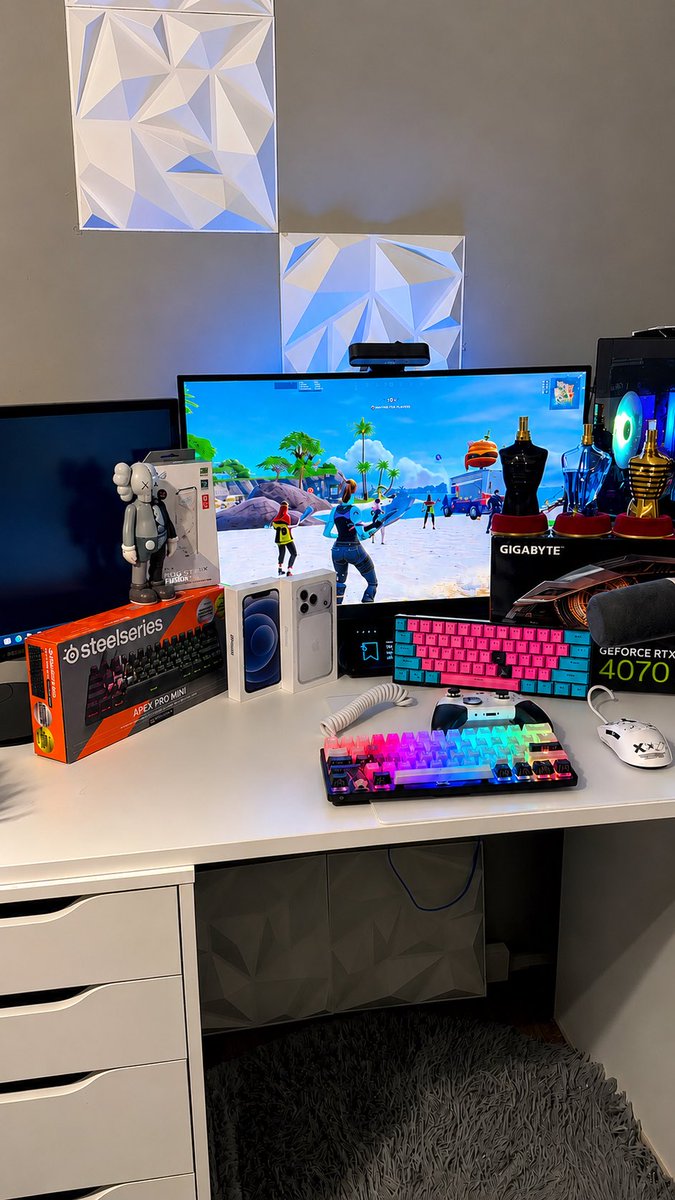 vexGOTY's tweet photo. If i don’t qual div 3 tommorow thsi may bee the end of VEX 💔✌️ https://t.co/SxSy7VaSOF