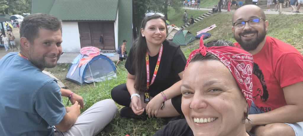 tiny_kampos's tweet photo. Lipi svit ❤️ @lomim_barbike @romulian @kostja_r https://t.co/PmD3yOg81V
