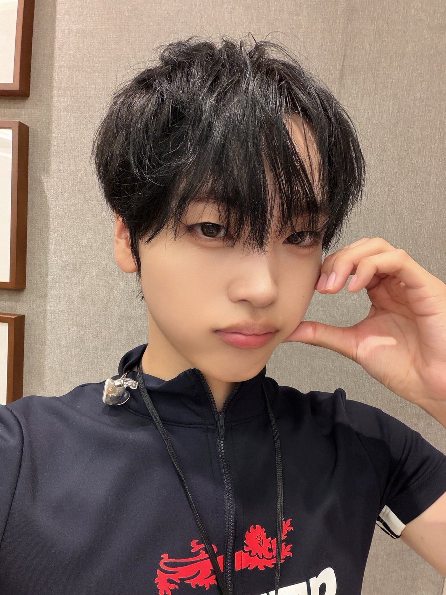 HYEONGJUNdotcom's tweet photo. [TRANS]

Enjoy your summer water activities safely!
#CRAVITY #크래비티 #HYEONGJUN #형준 
#WaterMusicPoolParty https://t.co/oly7fuyo7Z
