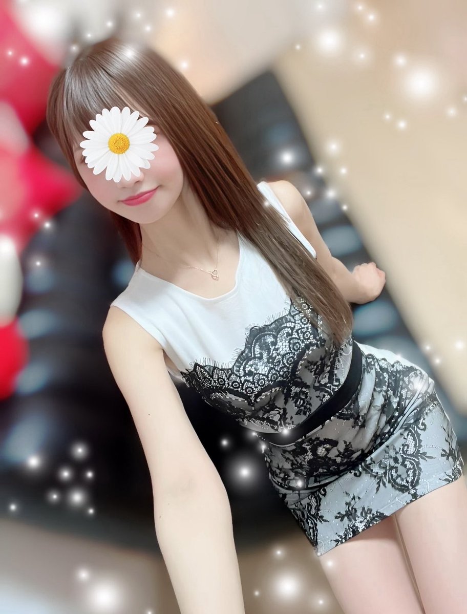 lily_rina19's tweet photo. 昨日はありがとうございました(ˊᵕˋ)︎︎︎︎🤍

本日も出勤🌻
📌最短19:45〜ご案内🉑ですっ⋆⸜🙆🏻‍♀️⸝‍⋆ https://t.co/Asaw8FUGME