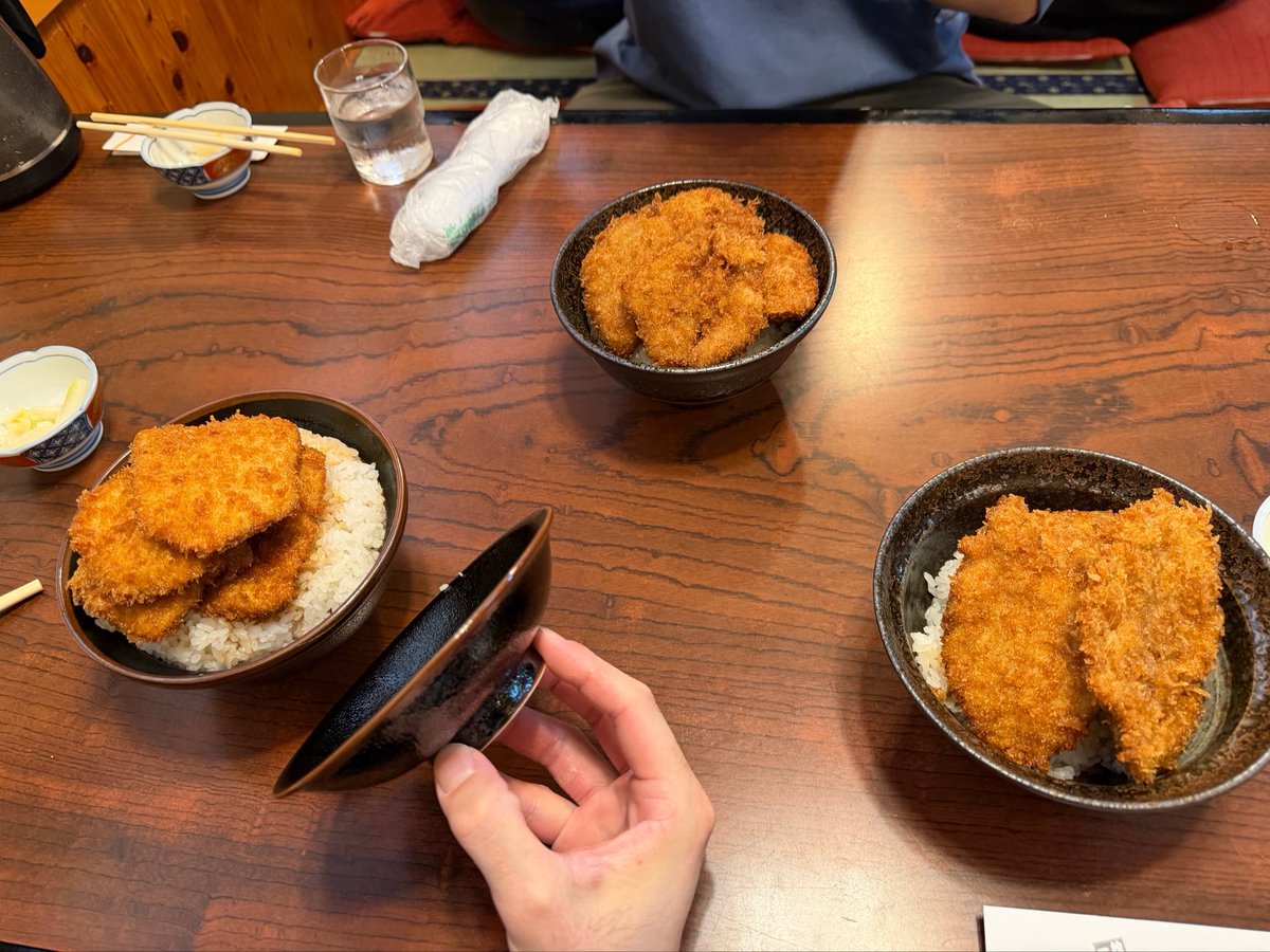 komesutopia0607's tweet photo. 新潟はタレかつが有名らしい https://t.co/T99KlW44Mp