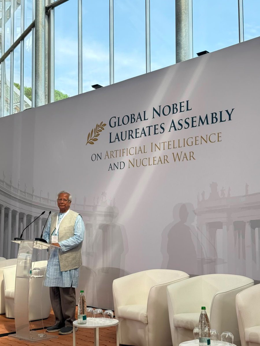 Yunus_Centre's tweet photo. Professor Muhammad Yunus joined fellow Nobel Laureates, including Maria Ressa and Denis Mukwege, in signing "Humanity at the Threshold" at Rome's Capitoline Hill. The declaration warns that AI and nuclear weapons together pose an unprecedented danger to humanity's future. https://t.co/EYNdLZxLhs