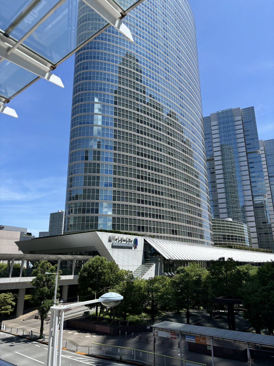 2yengiza's tweet photo. しおりんきたよー https://t.co/GBd5h89Ktm