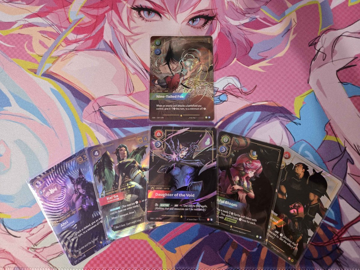 buniroll's tweet photo. opening riftbound for the first time, look what I got for my first signature eee !! 🥹 🩷 https://t.co/fW0S4qklho