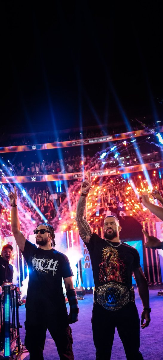 ItzVarun_____'s tweet photo. Roman Reigns &amp; Jalen Brunson Wallpapers! ☝🏽

#SNME https://t.co/rajJhFAUjC