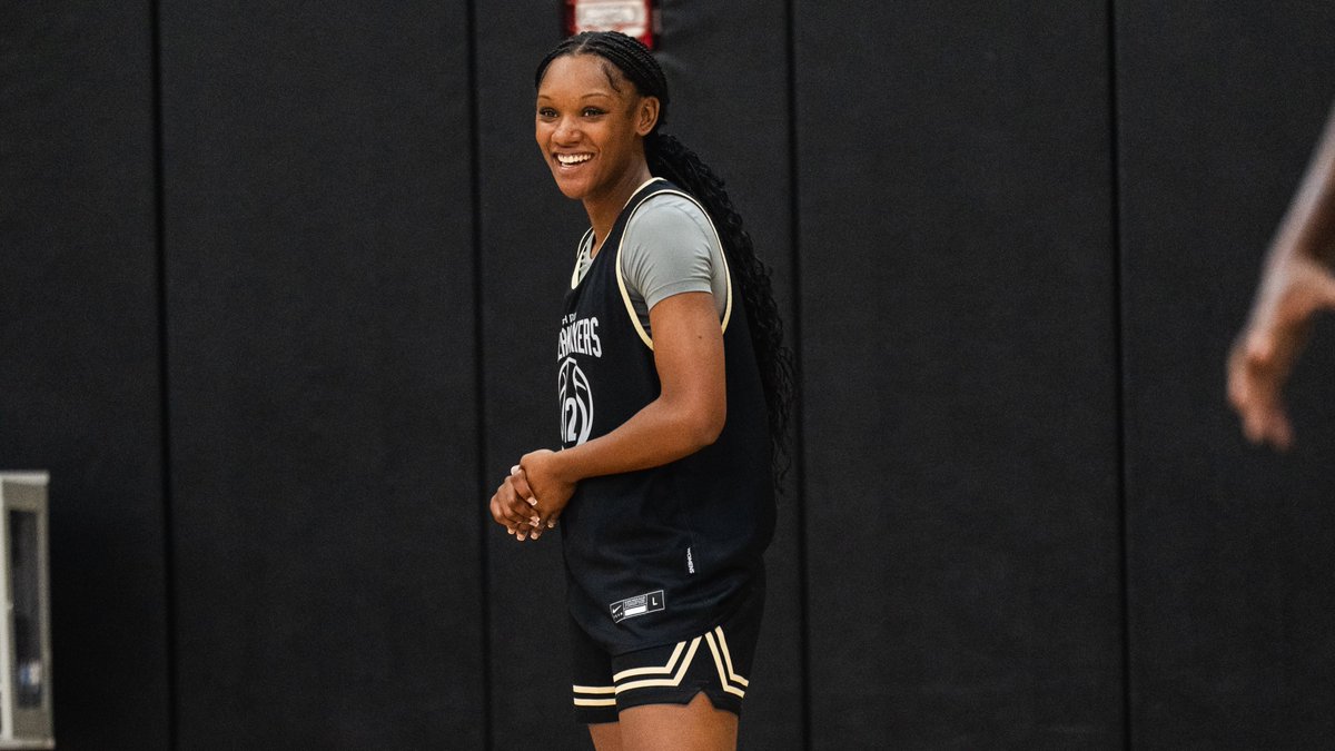 PurdueWBB's tweet photo. New week, let's get it! https://t.co/6fOHPDPqCl