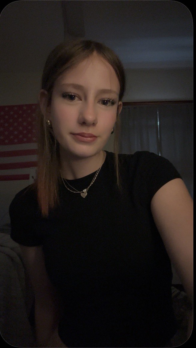 LaylaFae5's tweet photo. any men want to fly me out? #flymeout #sugardaddy #viral #spoilme https://t.co/Y9Sf1iOBTr