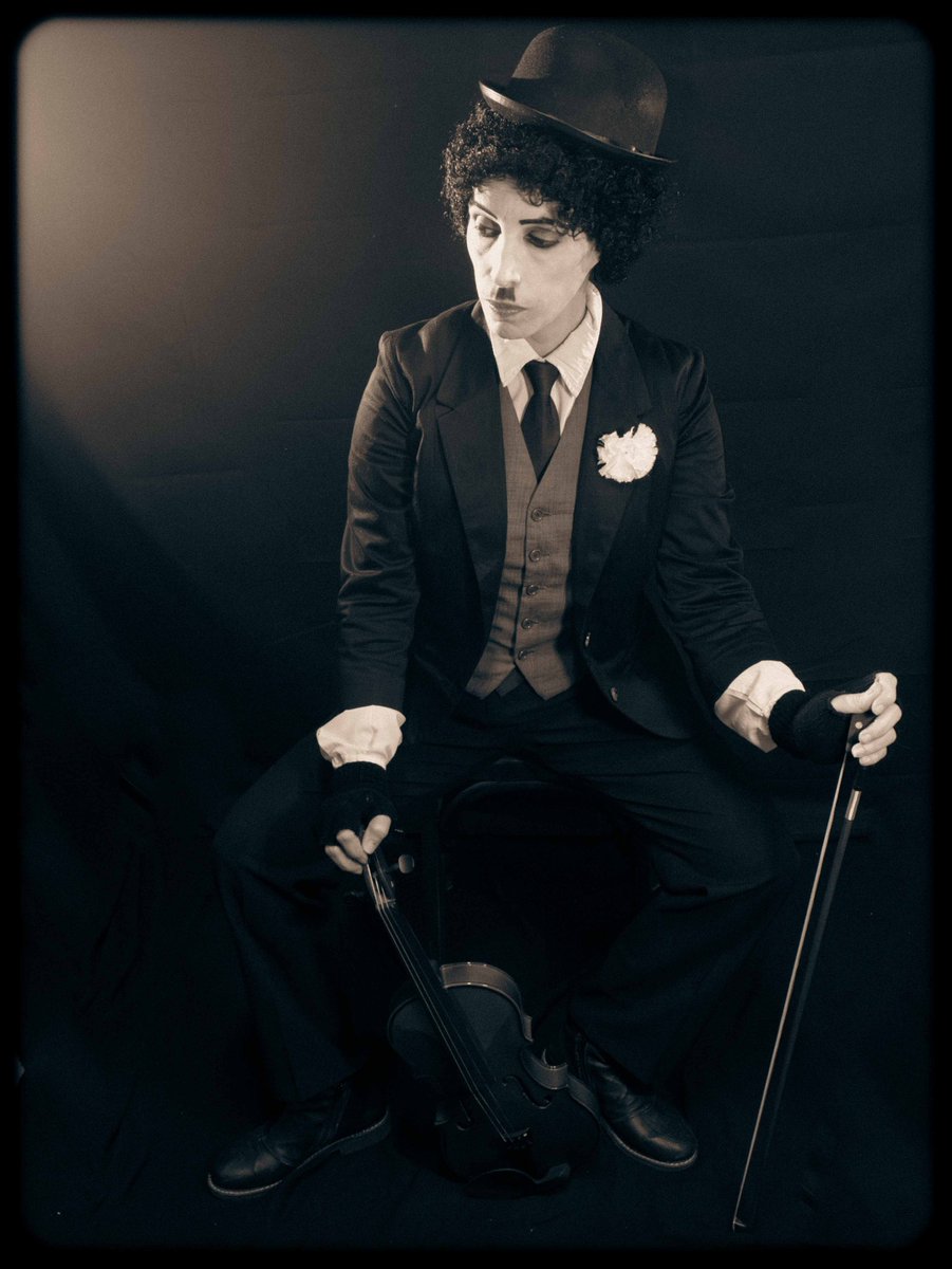 paularodeiro's tweet photo. Chaplin fotos Publicidad Positiva
@lacolocosplay genial! https://t.co/SAeNqPJjZM