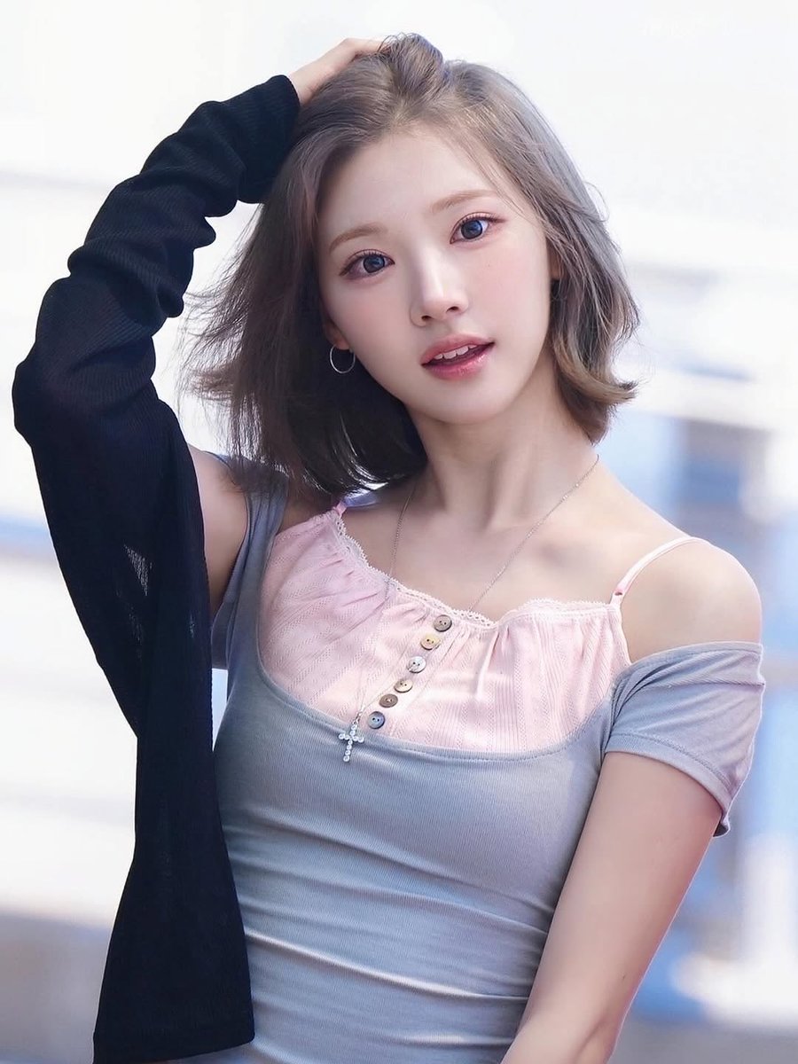 jiwoo pics tweet media