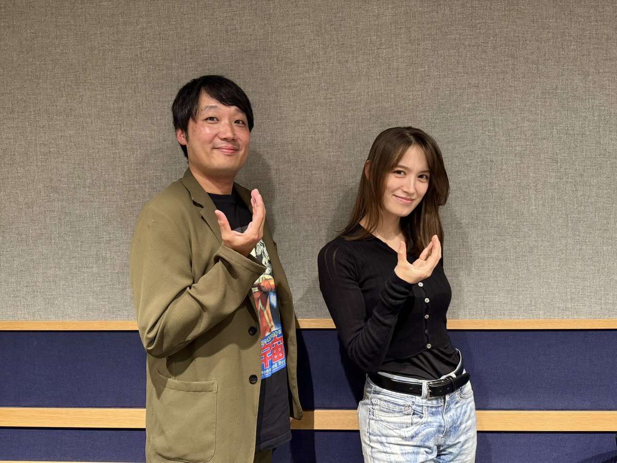 hadashi78MHz's tweet photo. 昨晩の放送はお楽しみいただけしたか❔

天文が大好きなトラちゃん🌟
宇宙大好き芸人の #田畑祐一 さんをゲストに迎えて、宇宙の謎についてトーク🌕

テーマは「月」
裸足のおもい"つき"ですからね🌙*ﾟ

https://t.co/Zglp4FGOgq

#裸足のおもいつき
#トラウデン直美
#BAYFM
#宇宙ふしぎ発見 https://t.co/uC81tiK1KY