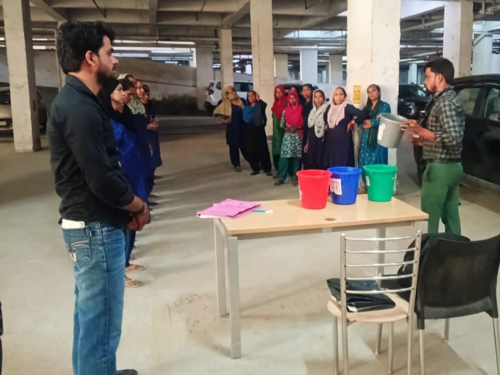 OfficialGNIDA's tweet photo. #GNIDA is ensuring systematic garbage collection across Chhapraula, Devla, Sector-2, Ecotech-3 and other areas as part of its ongoing solid waste management efforts, reinforcing its commitment to a clean and well-maintained Greater Noida.

@Feedback_Fndtn https://t.co/iyt0KWM1lw