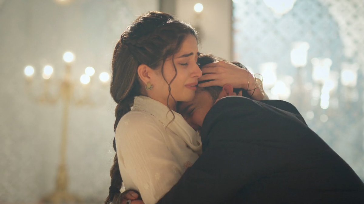 Itsurgurl_AS's tweet photo. The way Bhavika made us feel every emotion Seher was going through without relying on dialogues... that's not just acting, that's pure talent.
 Her eyes spoke louder than words ever could. 🤌🏼

[#seherhonekohai #BhavikaSharma #DrSeherBaig ] https://t.co/f5E2kjv9rk