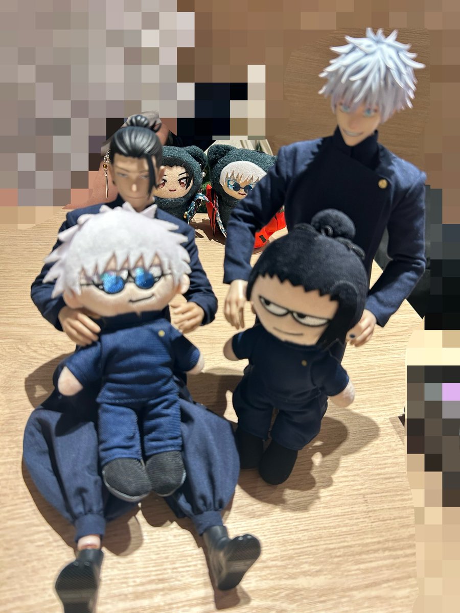 o__cha__ppa's tweet photo. 先日、呪カフェに行ってきましたー🙌
友達んちの子とウチの子が仲良くしてるの嬉しいねぇ☺️3,4枚目は『ちみも居まーす！』のお写真☺️絵柄(?)違いの色んな2人が居てニコニコだよぉ💖
過去のカフェグッズもあって、この頃は私達であってないね、これ一緒に行ったねって振り返りもできて嬉しかったです☺️ https://t.co/d0zwLJd1xk