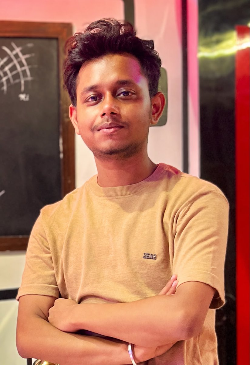 nvndxt's tweet photo. फतेहपुर के थरियाँव कस्बे के व्यापारी कुंवर यशवंत सिंह जी के सुपुत्र कुंवर अभय सिंह नें अपने दूसरे प्रयास में NEET परीक्षा को 572 अंको के साथ आल इंडिया में 22170 रैंक और केटेगरी रैंक - 10594 लाकर अपने माता पिता के साथ हमारे पूरे क्षेत्र को गौरवान्वित किया ..बधाई 
#NEETResults2026 https://t.co/x2TkNSwxzG