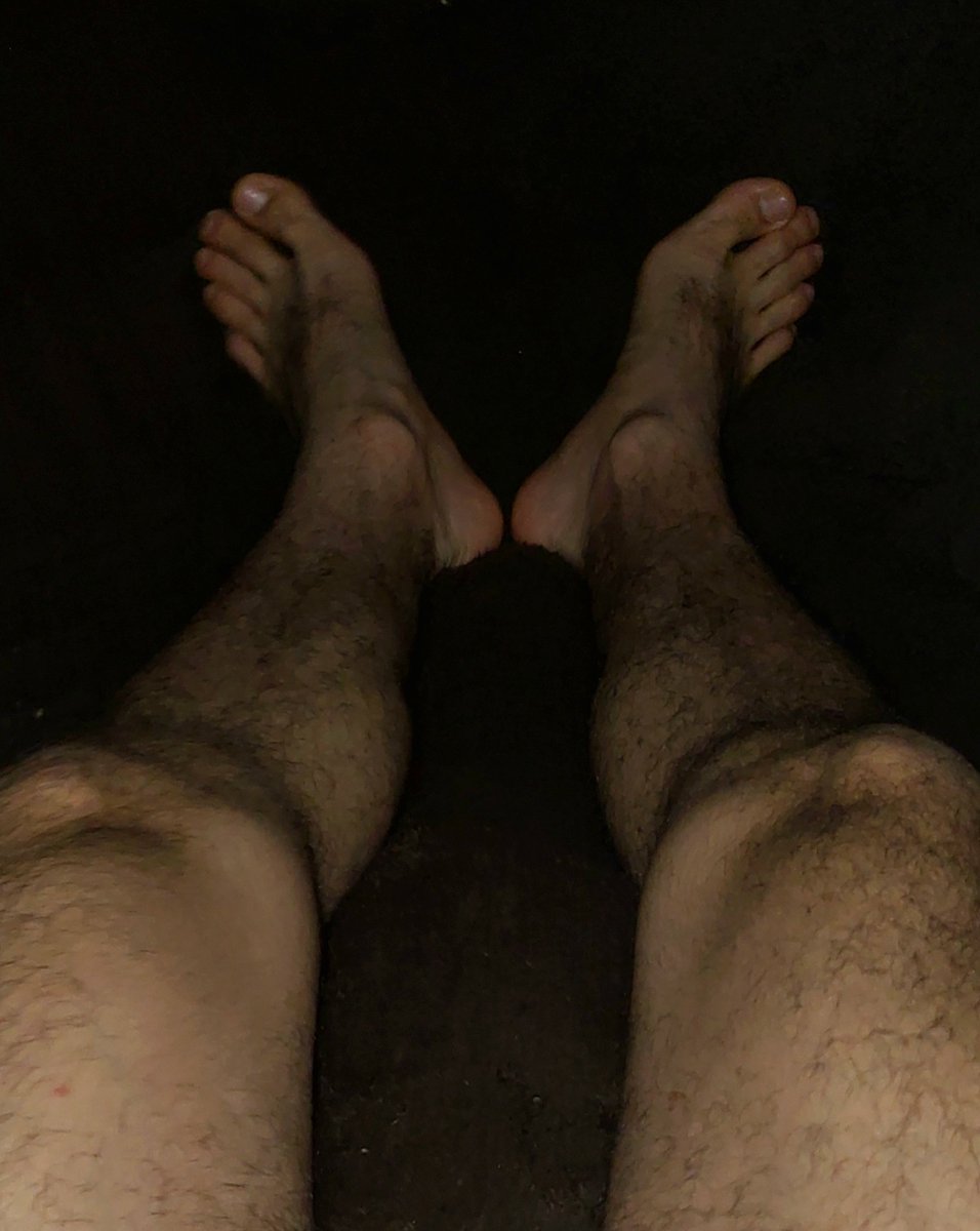 HotBlue943465's tweet photo. Do you like them hairy?🔥 https://t.co/BgZtN93Ler