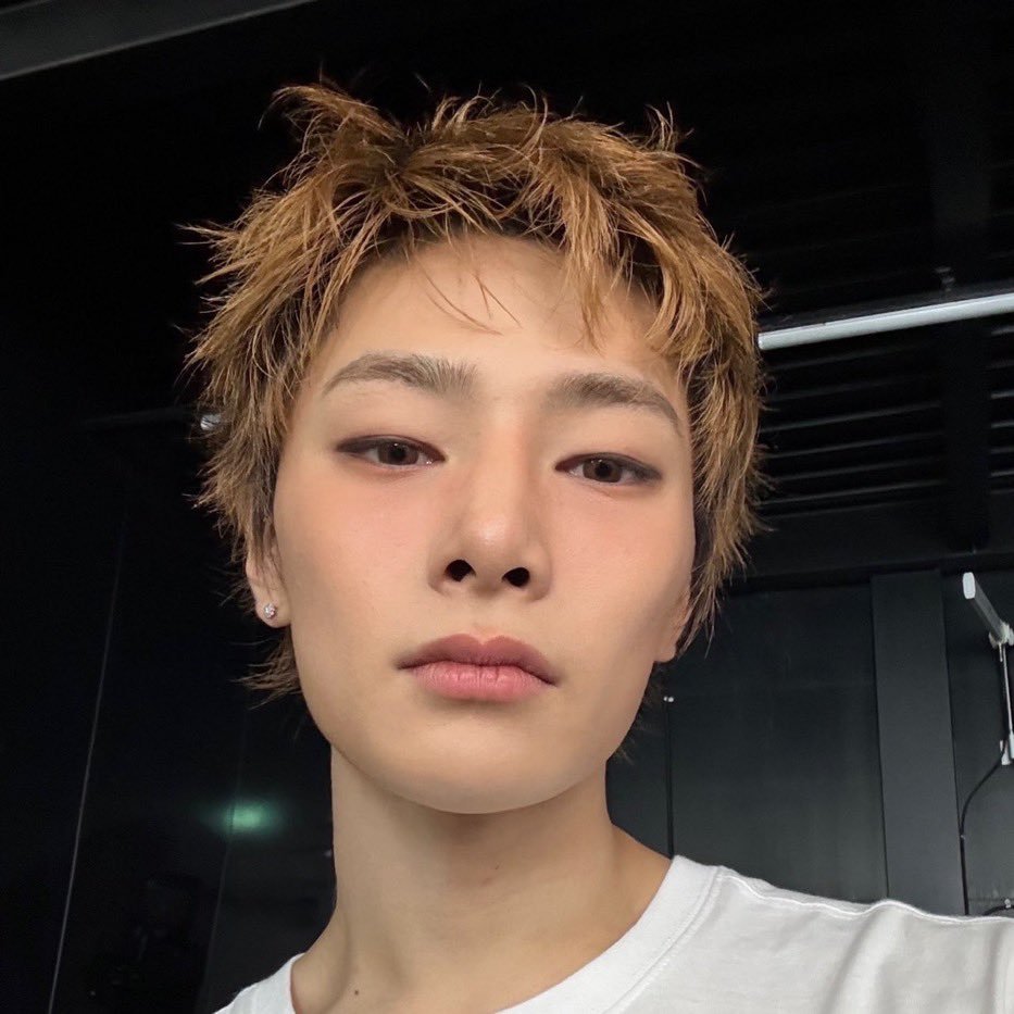 chaninluv_'s tweet photo. Preciosoooo https://t.co/IN1BvBjlXQ