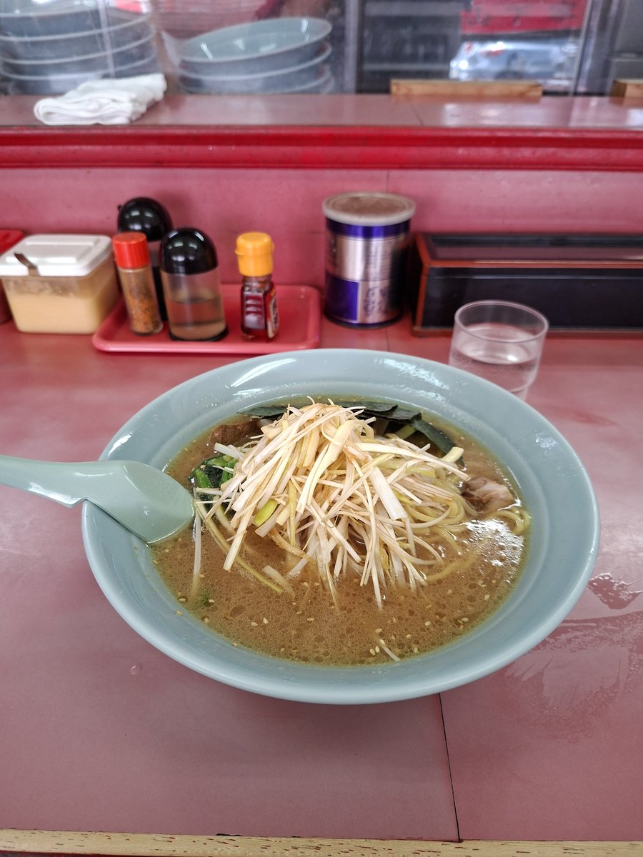 mayuumahiro's tweet photo. 山下家
ネギみそラーメン中盛り
ほどよくパンチが効いたネギみそラーメン🍜🍥　明日も仕事休みだからニンニク多め投入😋激旨
ごちそうさまでした～
☆☆☆☆★ https://t.co/XxCXzRM1HF