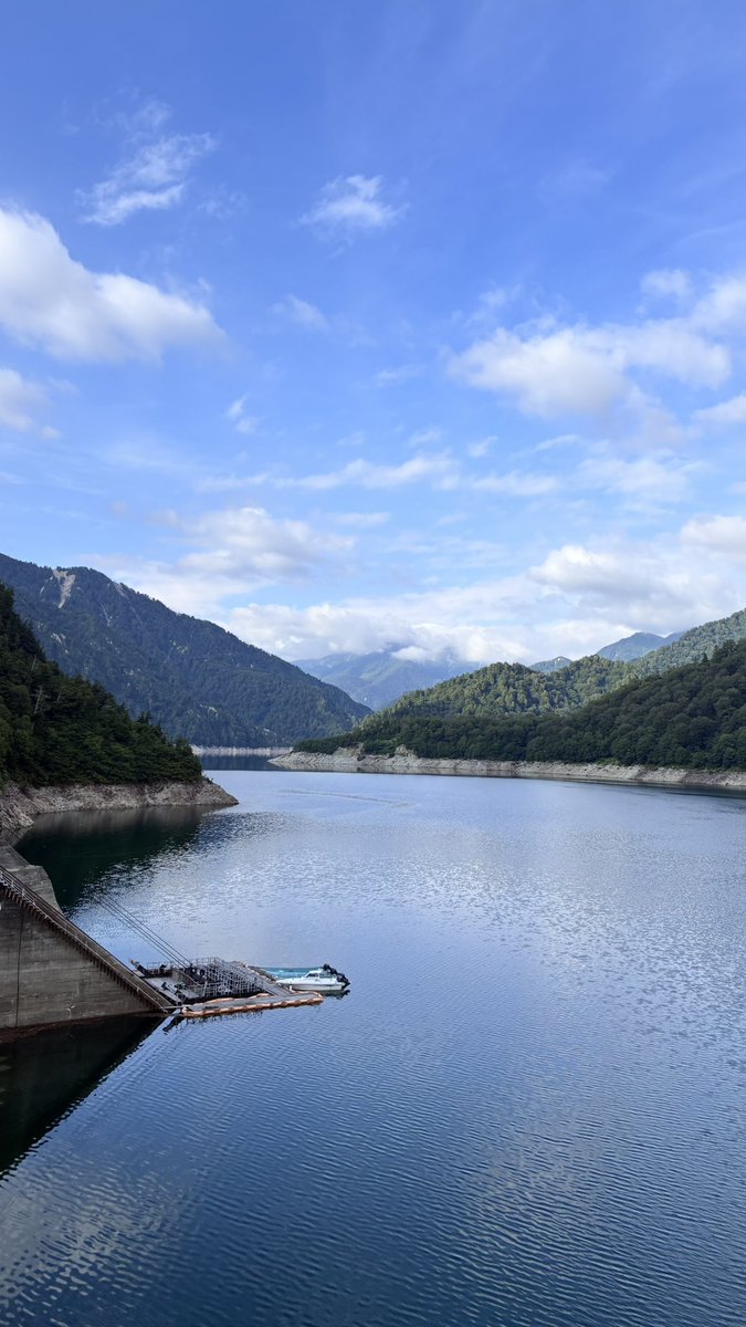 0625_0410's tweet photo. 立山黒部アルペンルート、景色どれもやばくないですか、、全部がきれいすぎて行った意味がありすぎた場所でしたずっと観てられる https://t.co/FMHHqrId8U