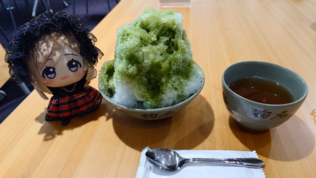 ROKROKRO6's tweet photo. 赤福氷〜

#初星学園ぬいぬい部 https://t.co/11XV1pLG84