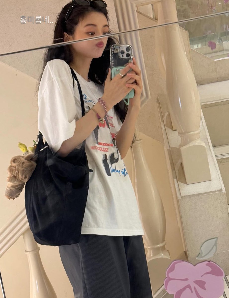 EZ_107's tweet photo. 귀여워 ㅋㅋㅋㅋㅋ 🥹🥹🥹 https://t.co/OH08pVQkOt